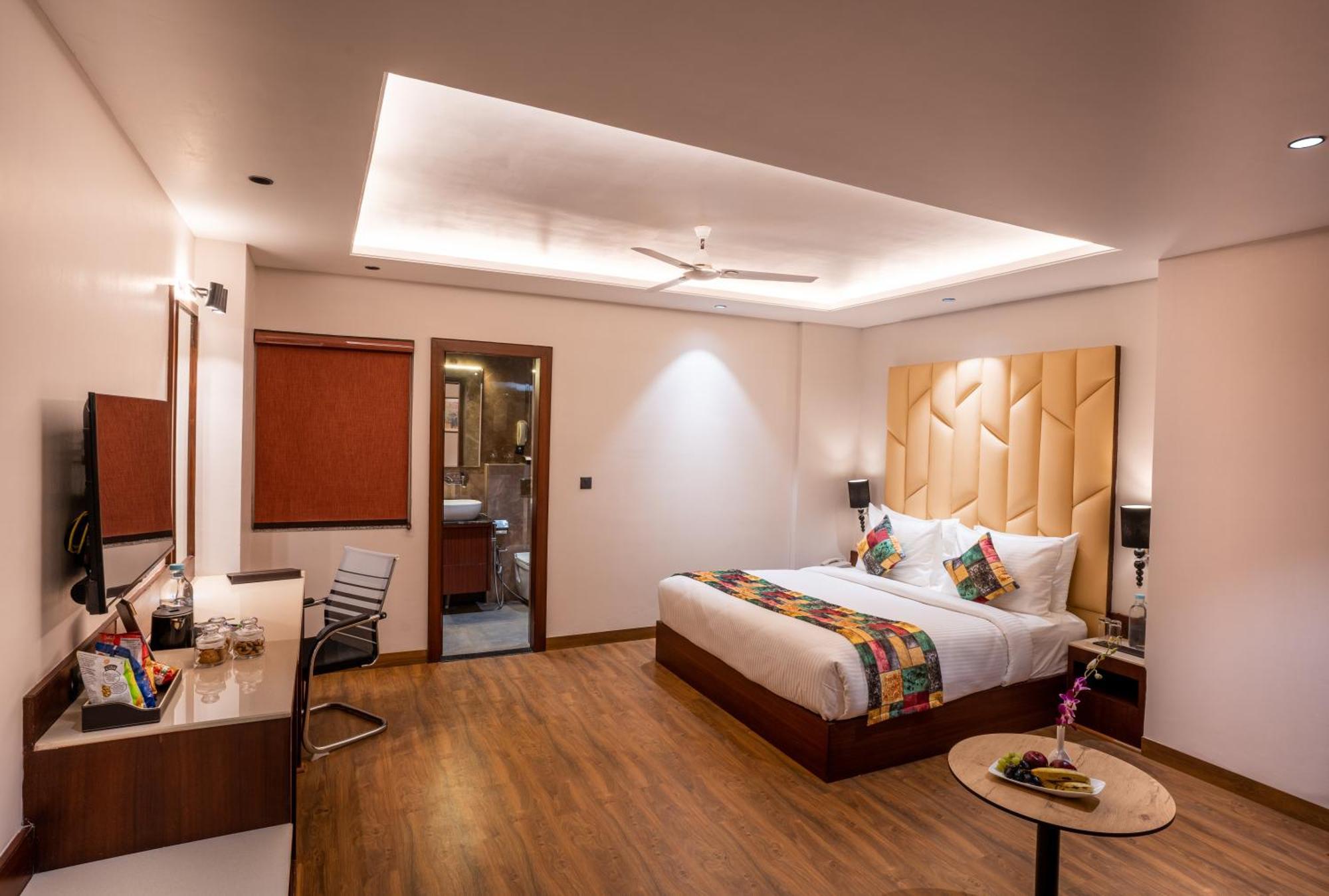 Regenta Place Raaj Agra, Tajganj Агра Экстерьер фото